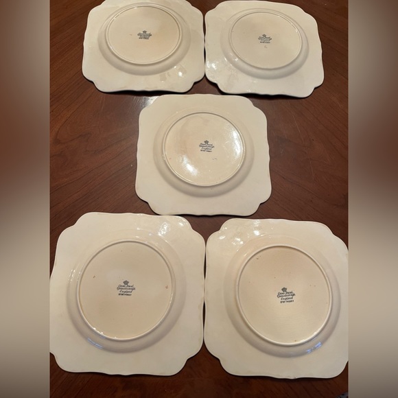 +5 Crown Ducal Gainsborough, England Floral Ctr & Band 1920s square lunch plates - Picture 6 of 8